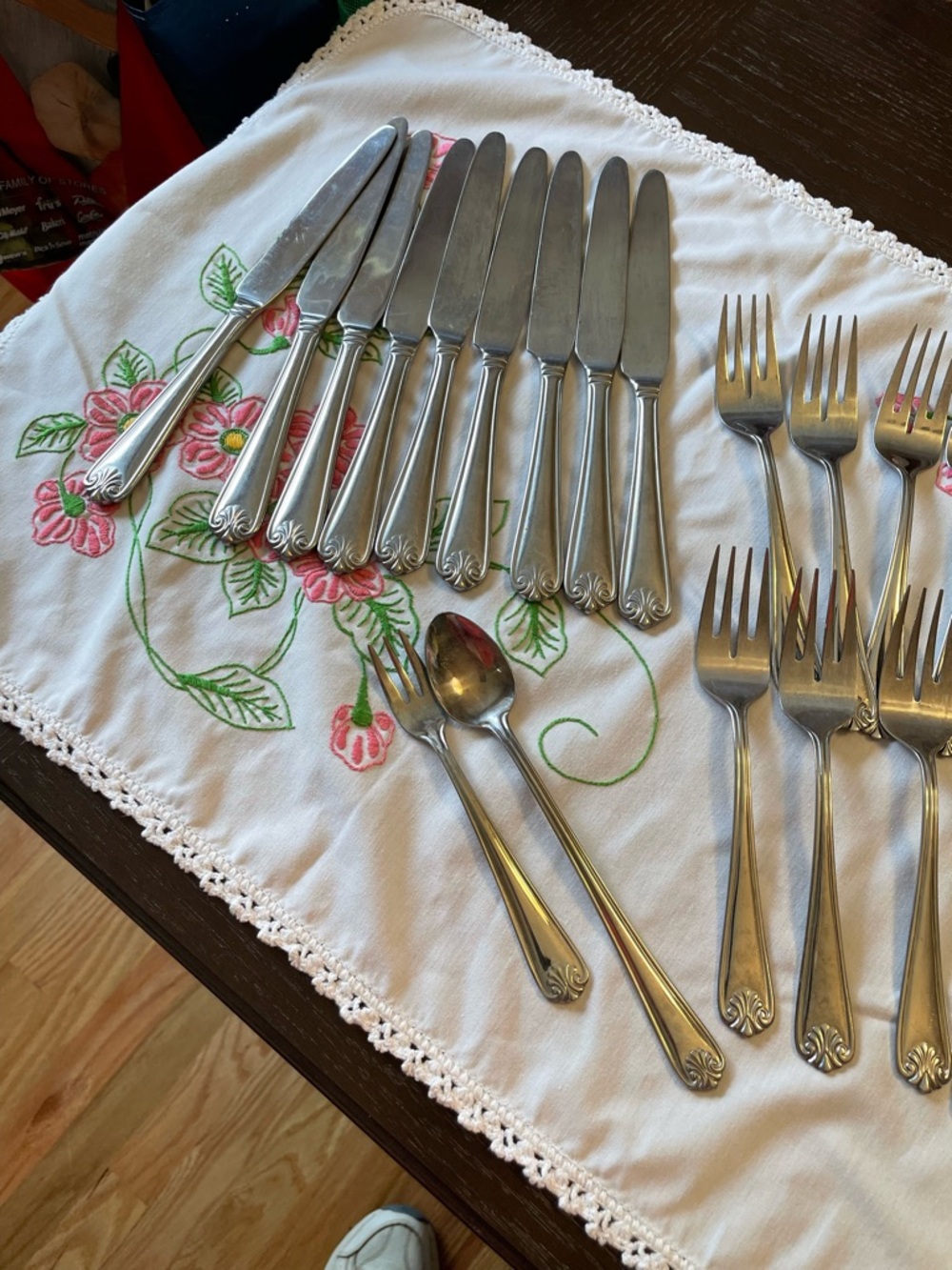 Cambridge Stainless SHELL Pattern Flatware Set/Pieces - Picture 12 of 16